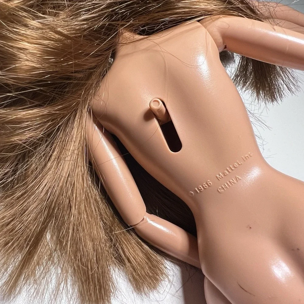 Barbie Waving Hand Doll 1966 Brunette Articulated Arms Nude‎